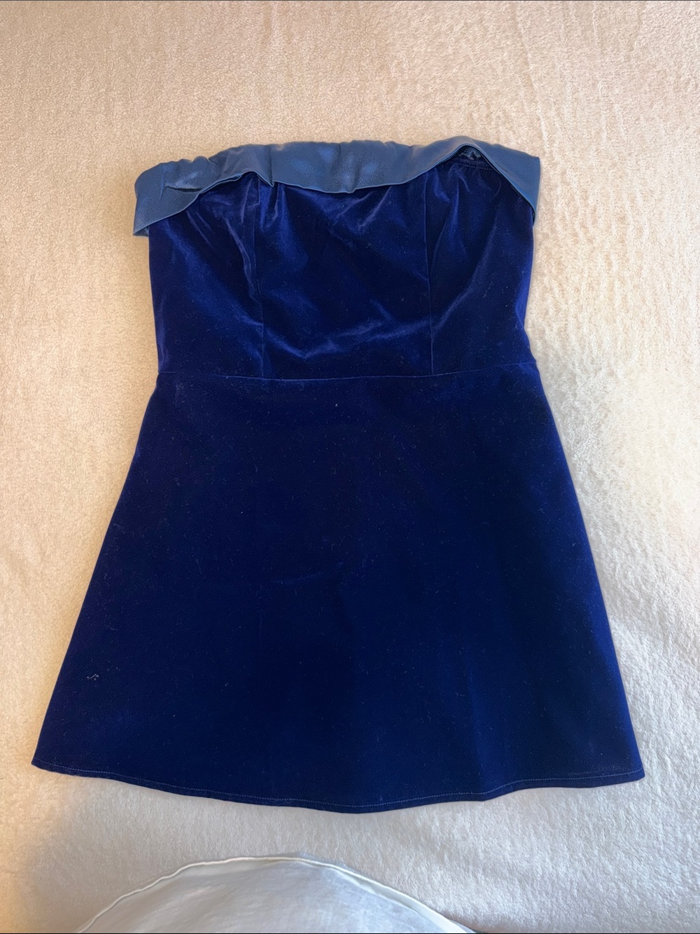 SHEIN Strapless Velvet Mini Dress in Navy Blue